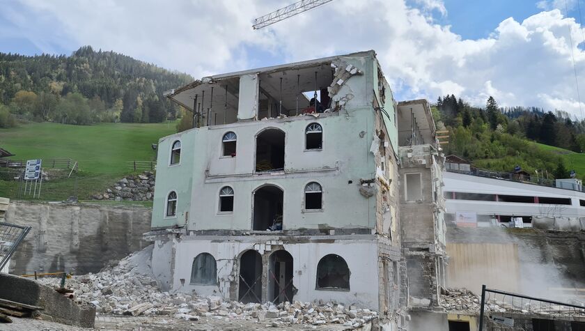 Umbau Hotel Rothirsch, Alpendorf 